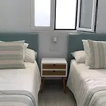 Renovated 2 Bedroom In Hébergement de vacances Playa del Inglés