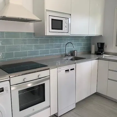 Renovated 2 Bedroom In プラヤ・デル・イングレス