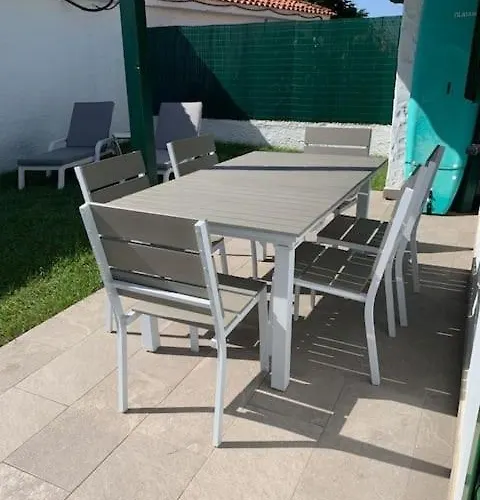 Renovated 2 Bedroom In Semesterbostad *